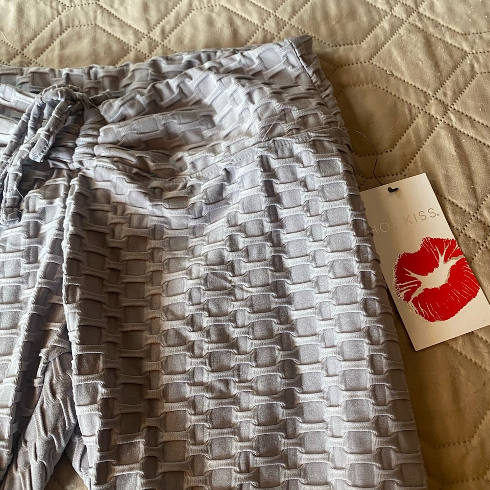 HOT KISS Butt Scrunch Grey Bubble Biker Shorts